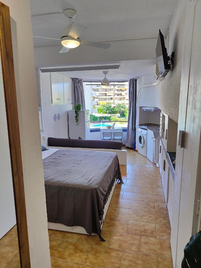 Renovado, luminoso y confortable loft con piscina La Pineda Exterior foto