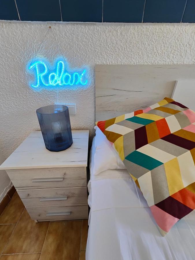 Renovado, luminoso y confortable loft con piscina La Pineda Exterior foto